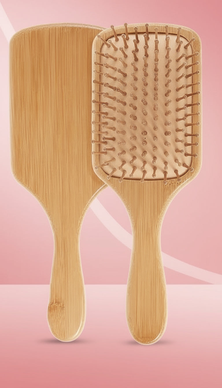 GlowMiia Bamboo Paddle Brush/ Cepillo de Bambú GlowMiia